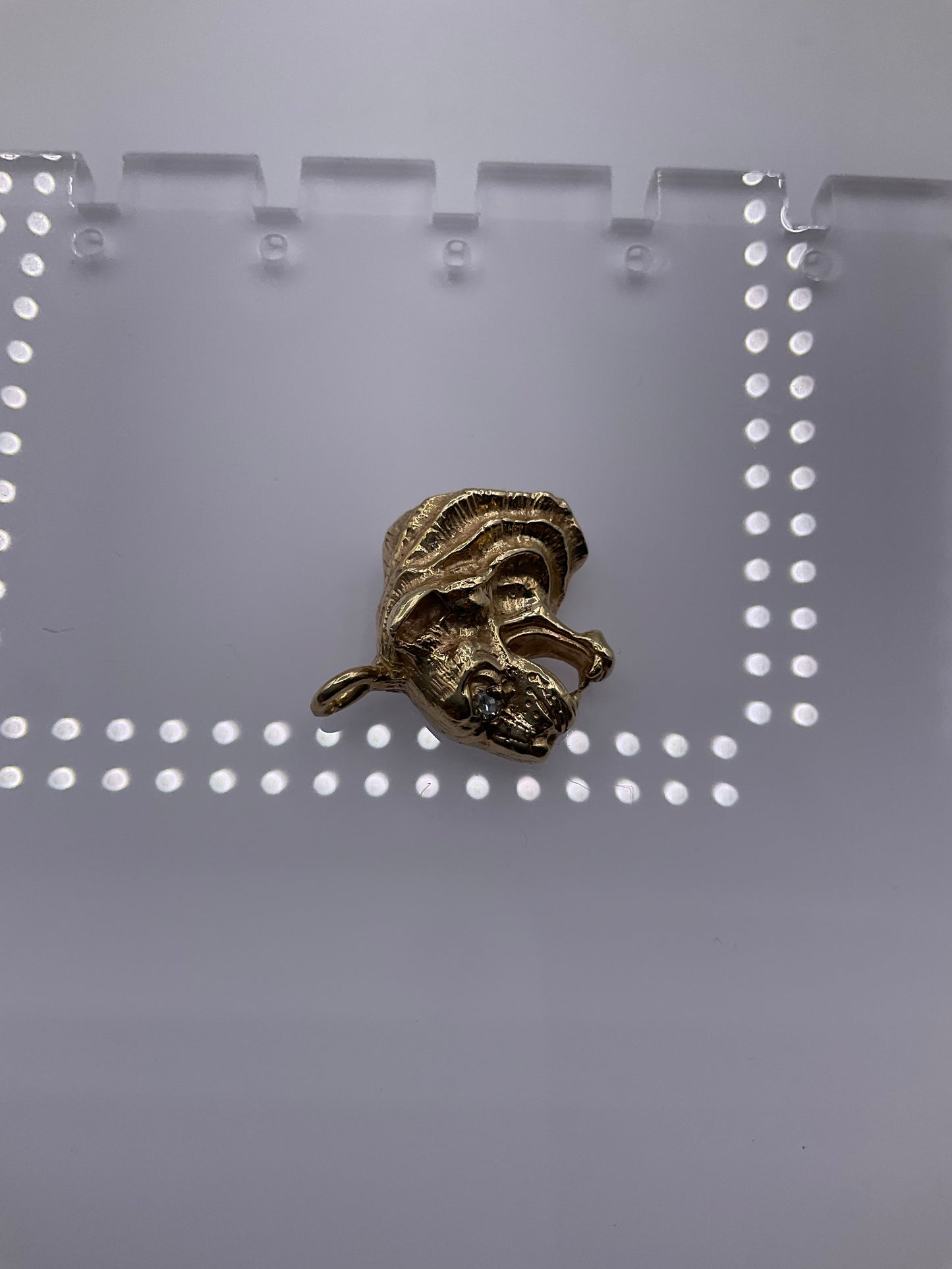 14K Yellow Gold Lion Head Pendant with Diamond Eye 5.8g