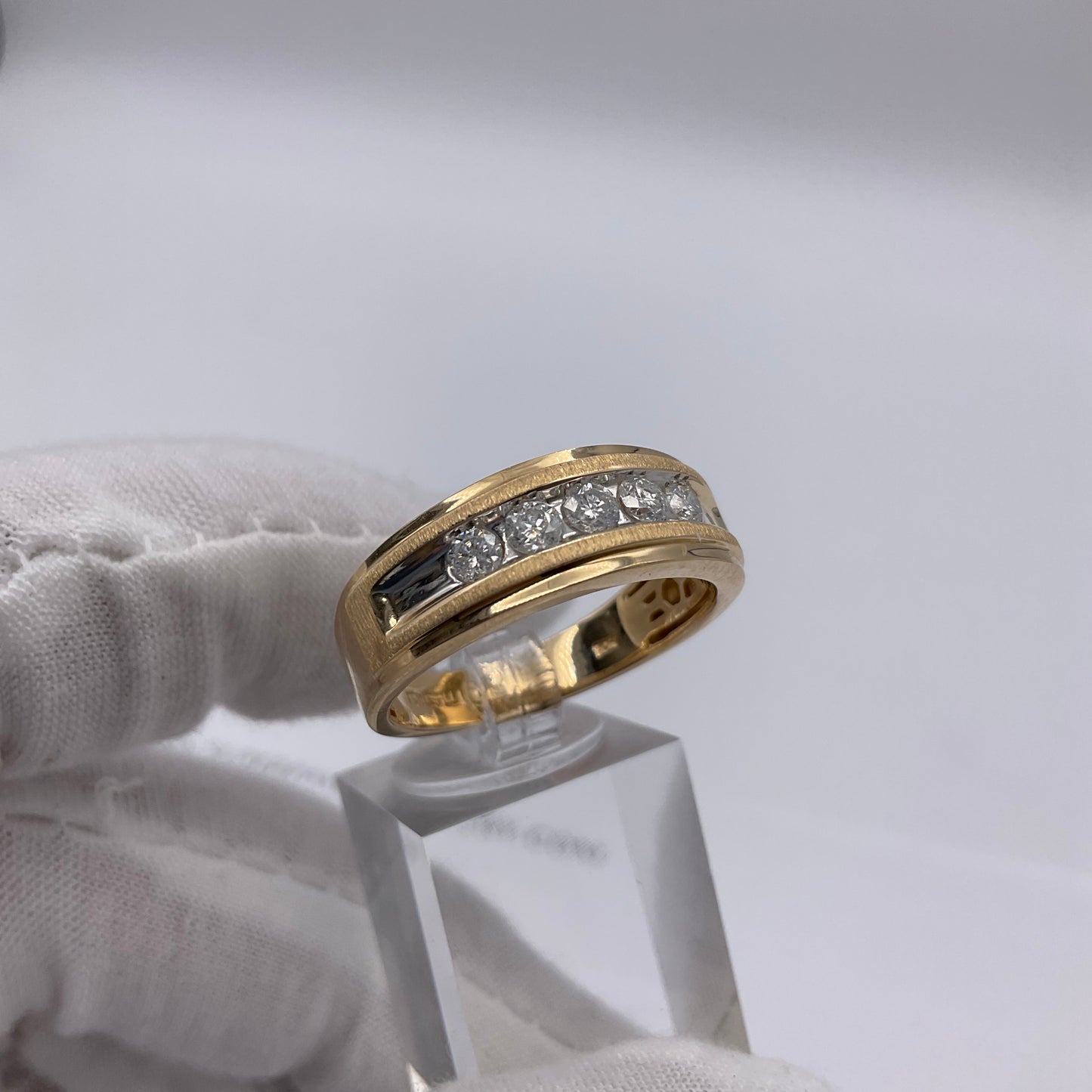 4.7g 10k Yellow Gold Men's Diamond Band Size 10