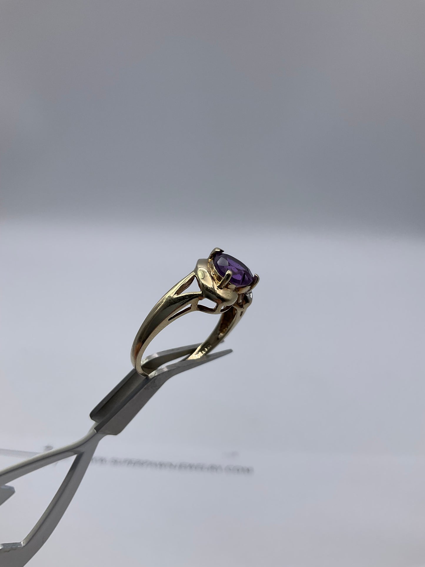 10K Yellow Gold Heart-Shaped Amethyst & Diamond Ring – Size 6.5 – 2.4g