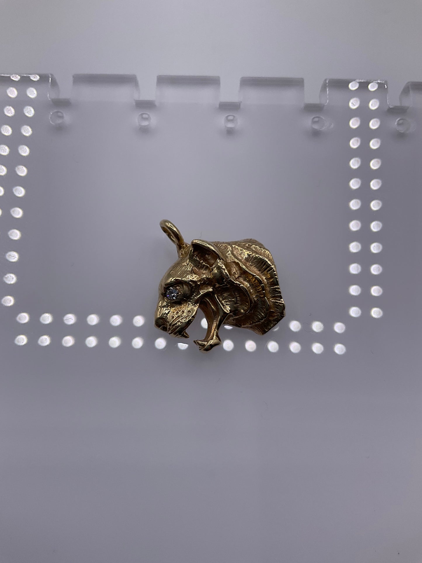 14K Yellow Gold Lion Head Pendant with Diamond Eye 5.8g