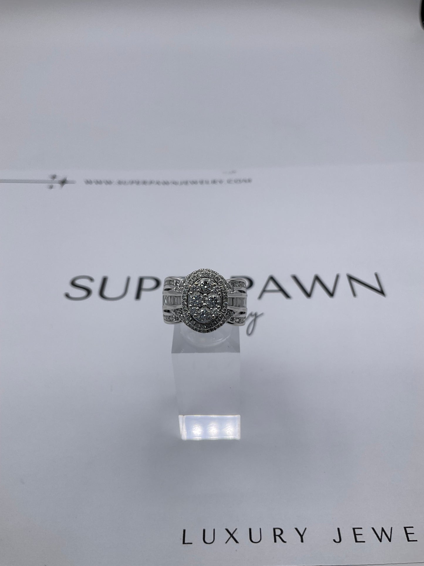 14K White Gold Diamond Halo Ring With Twist Band & Baguette Diamonds – Size 7 – 10g