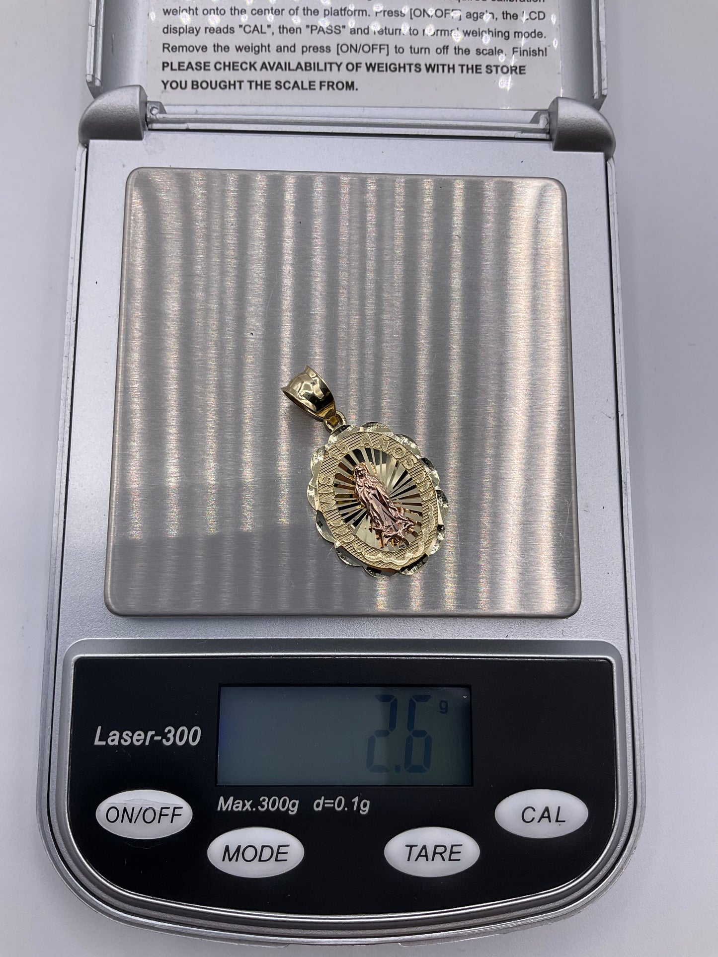 14K Yellow Gold “Mis Quince Años” Oval Pendant Diamond-Cut Design - 2.7g