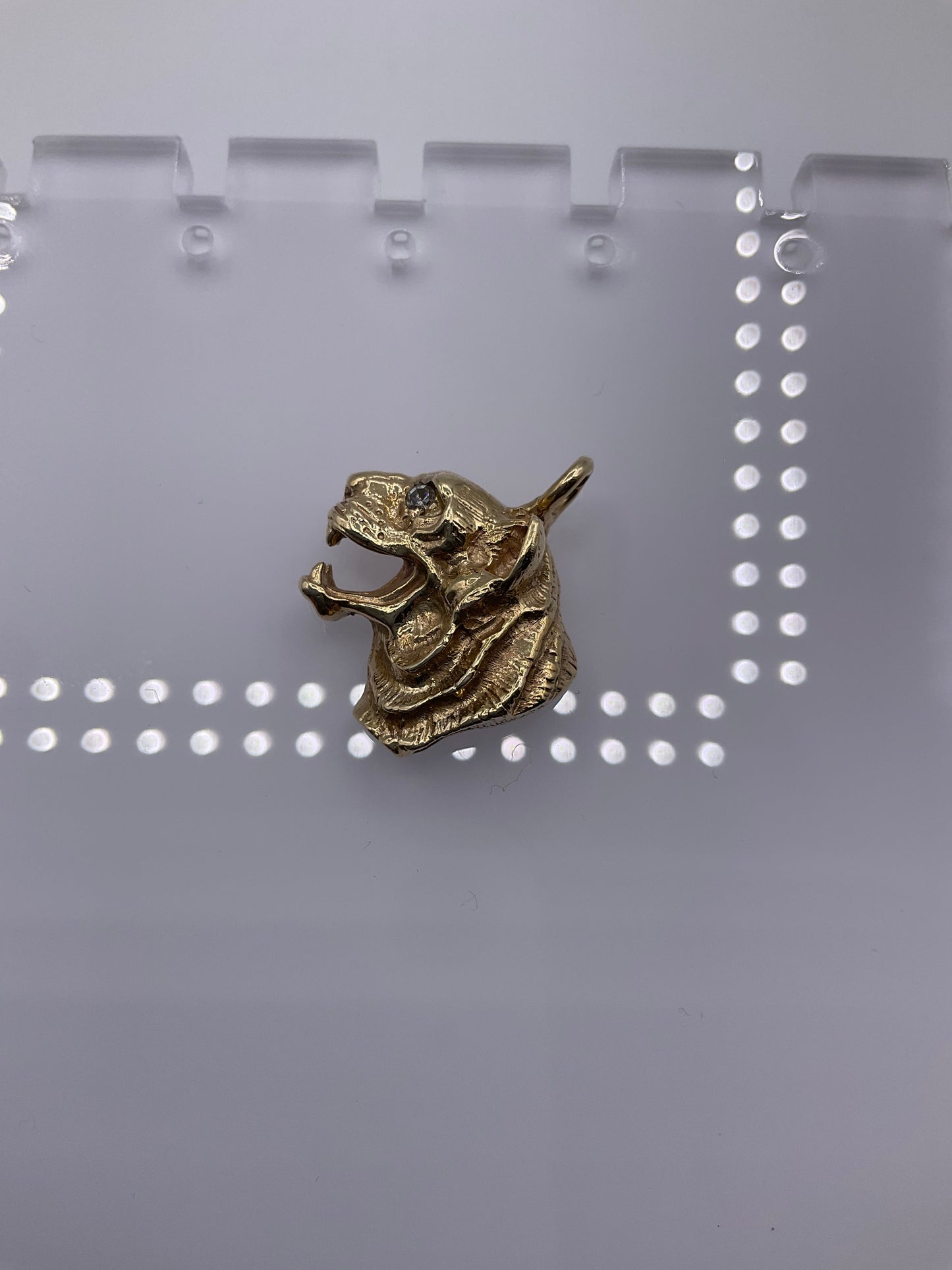 14K Yellow Gold Lion Head Pendant with Diamond Eye 5.8g