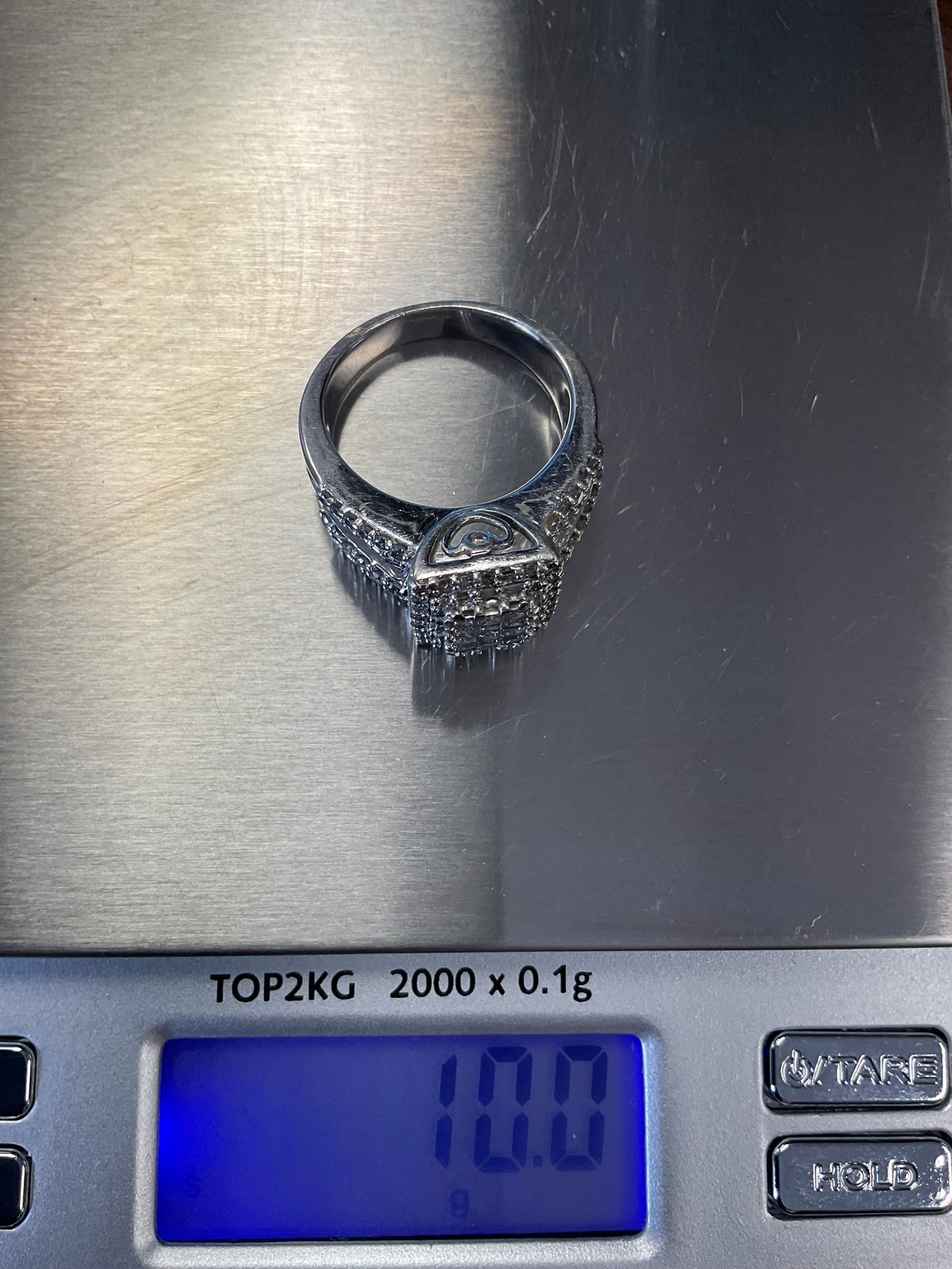 10K White Gold Diamond Cluster Ring with Princess Cut & Baguettes – Size 9.5 – 10g