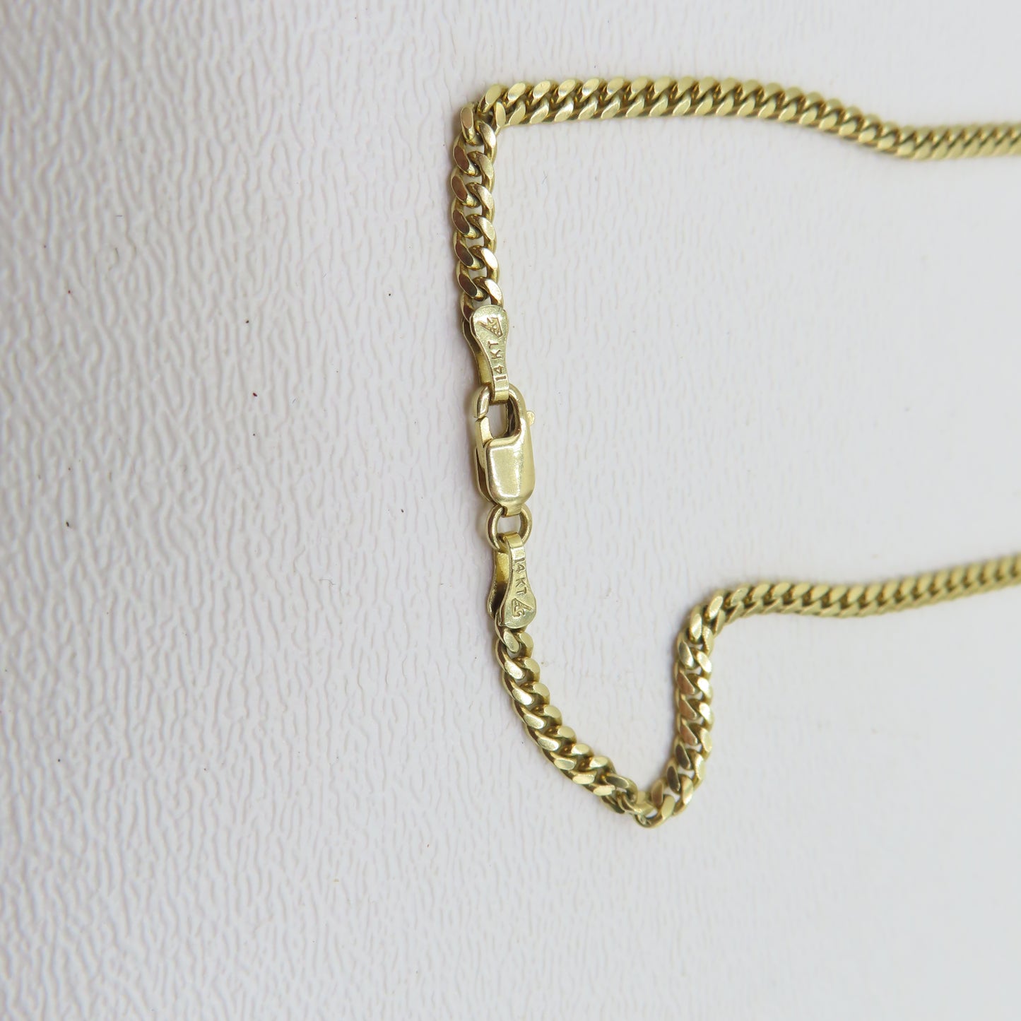 14K Yellow Gold Curb Link Chain Necklace 2.5mm 18" 10g