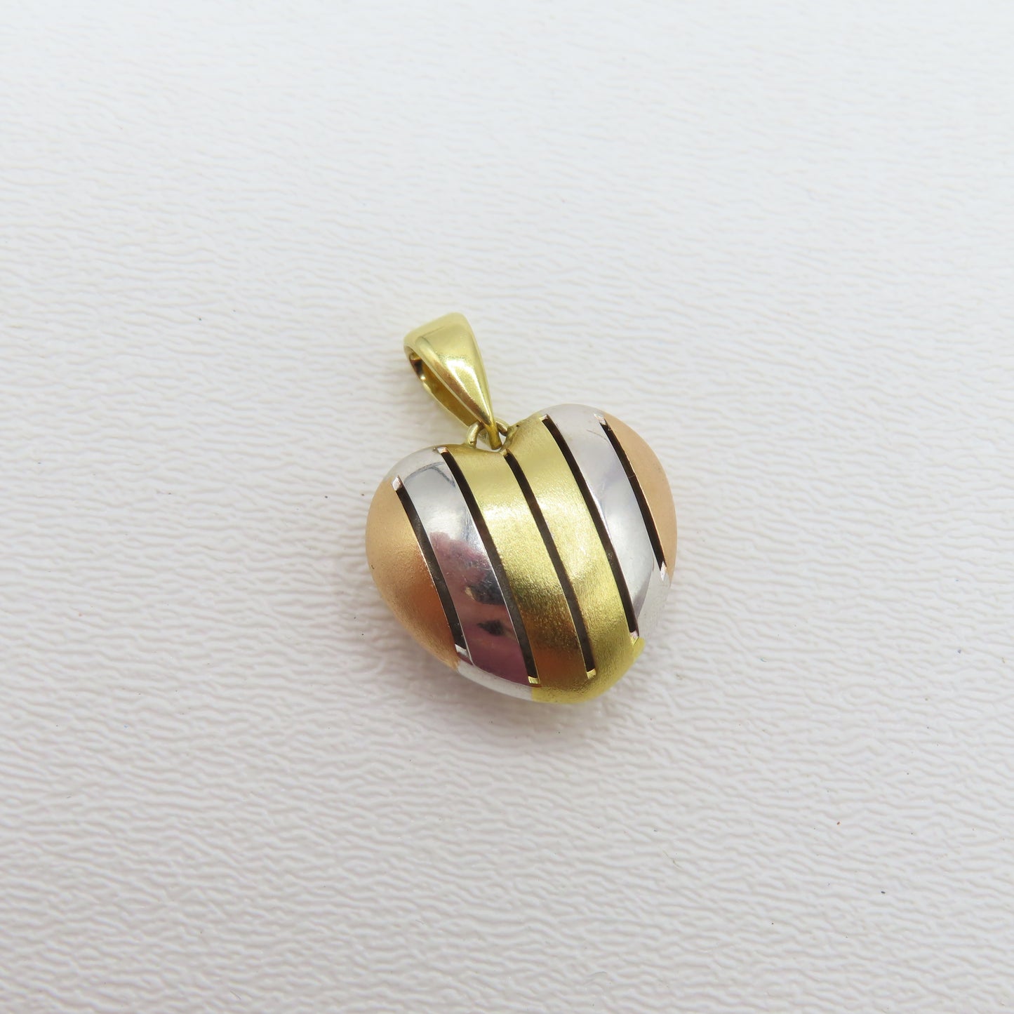 18K Tri-Tone Gold Hollow Heart Pendant 1" 4.2g