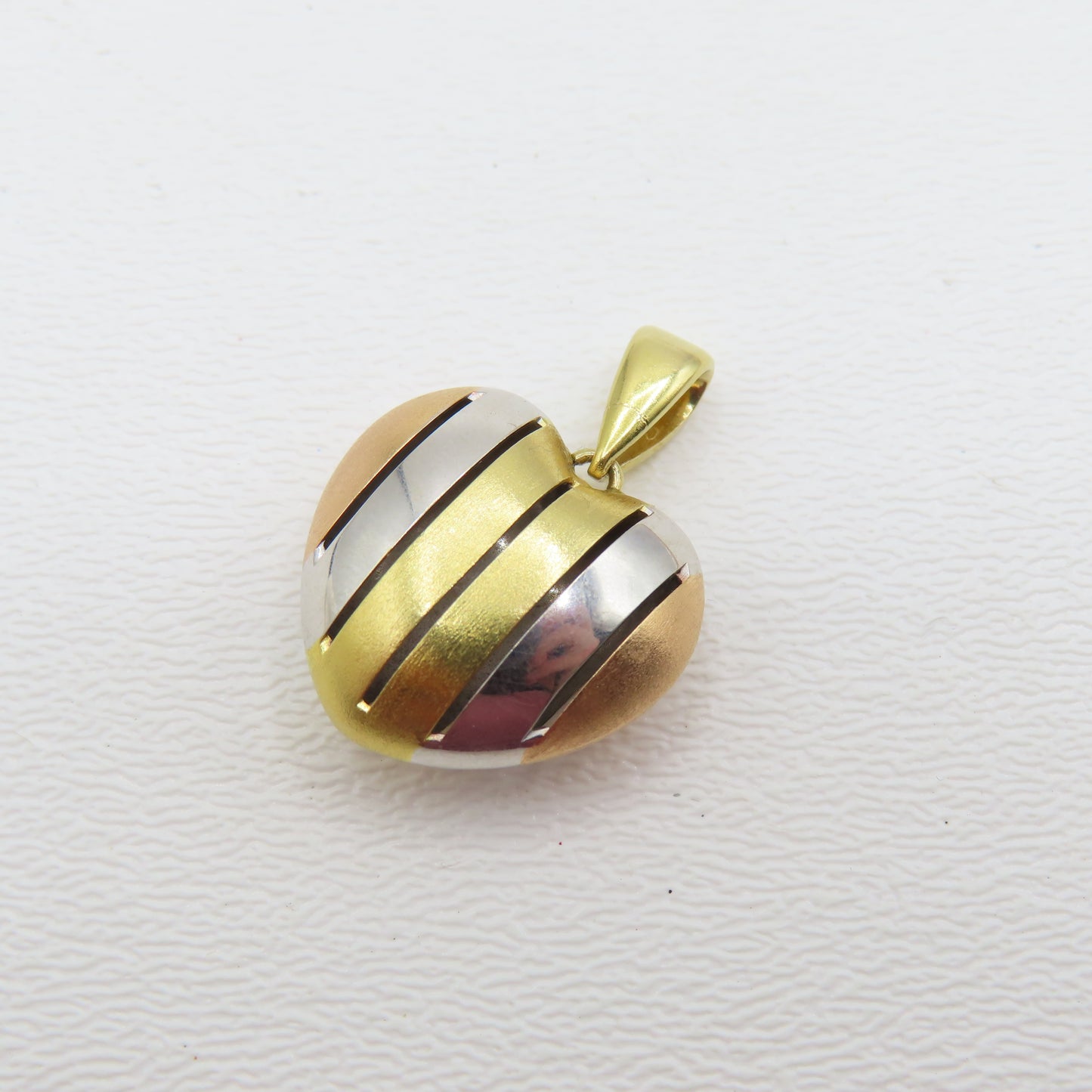 18K Tri-Tone Gold Hollow Heart Pendant 1" 4.2g
