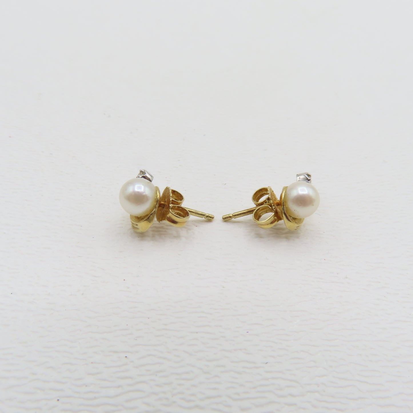 14K Two-Tone Gold Pearl and Diamond Stud Earrings 1.6g