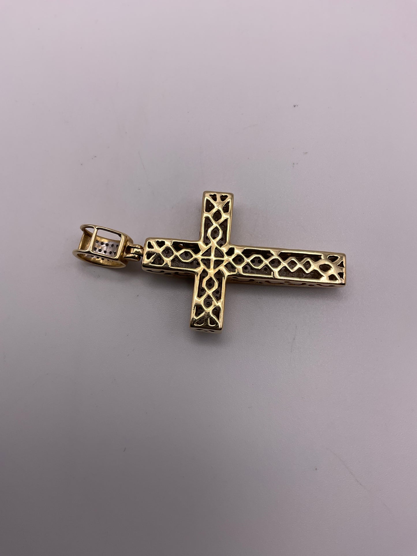 4.4g Two Tone Diamond Cross