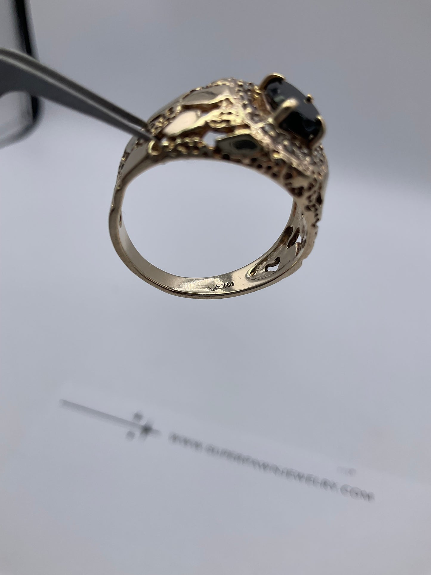 10K Yellow Gold Black Onyx & Diamond Ring – Size 11 – 6.3g