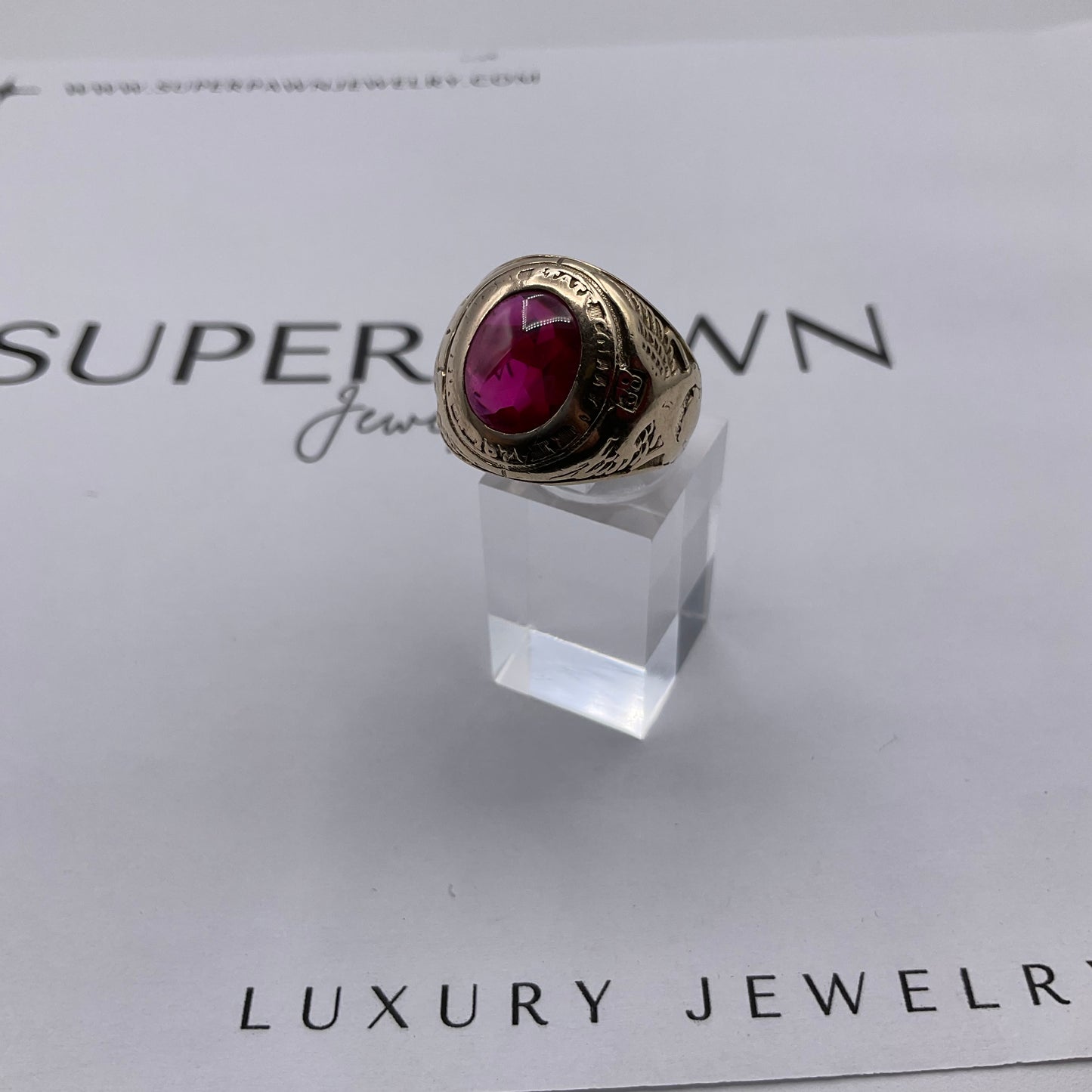 Vintage 10K Yellow Gold 5ct Red Oval Gemstone State College Class Ring