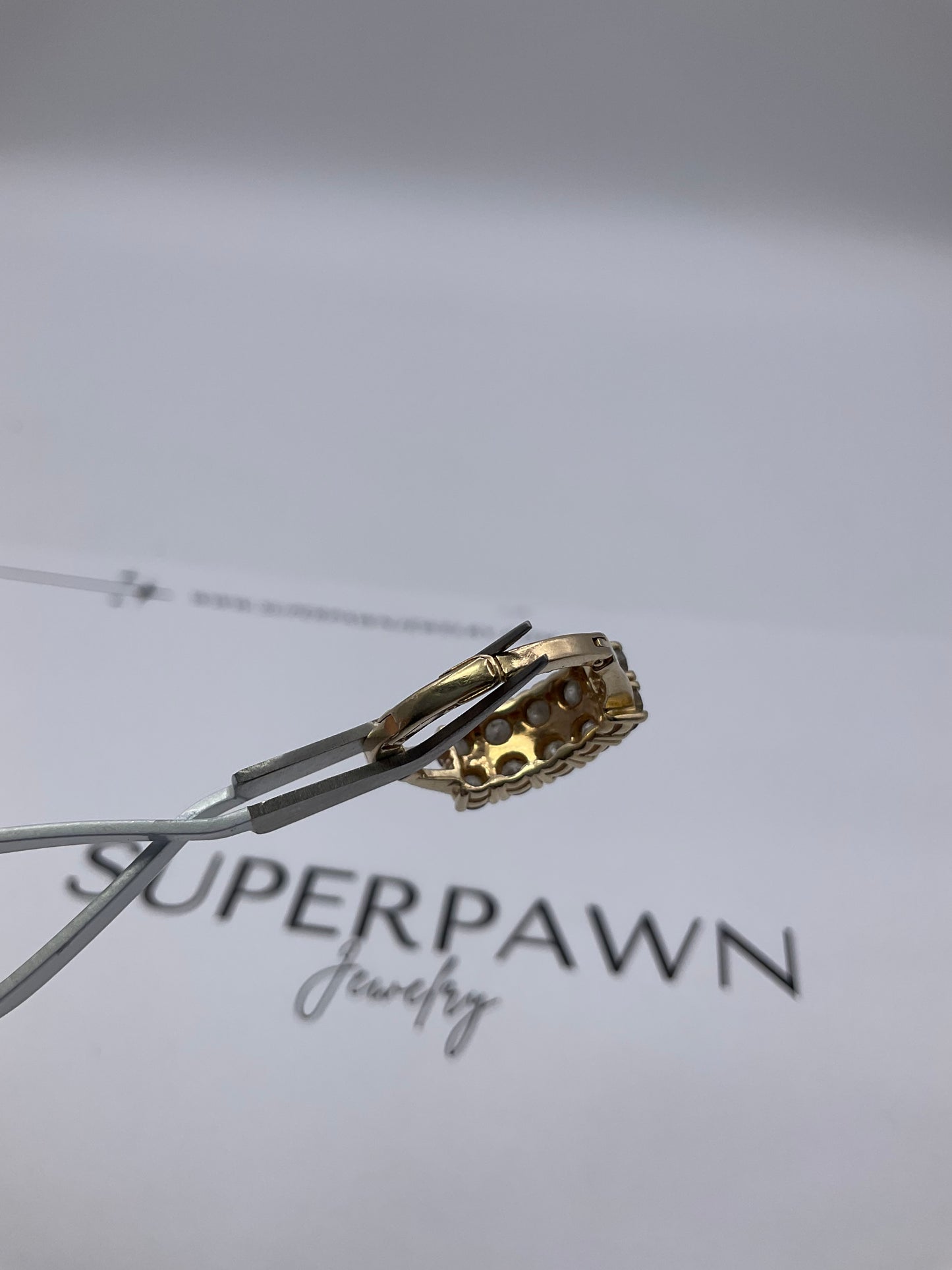 14K Yellow Gold Diamond Clasp Design Ring – Size 5.5 – 5.8g