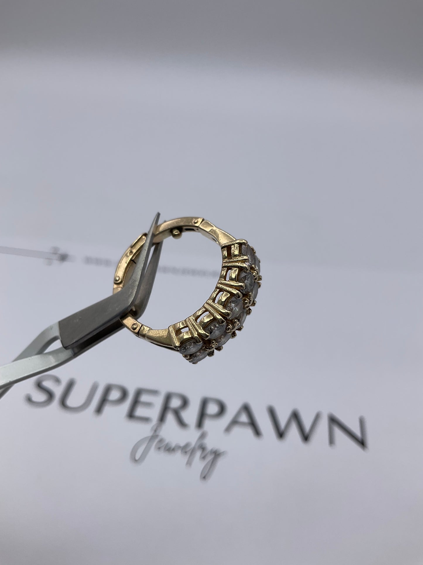 14K Yellow Gold Diamond Clasp Design Ring – Size 5.5 – 5.8g