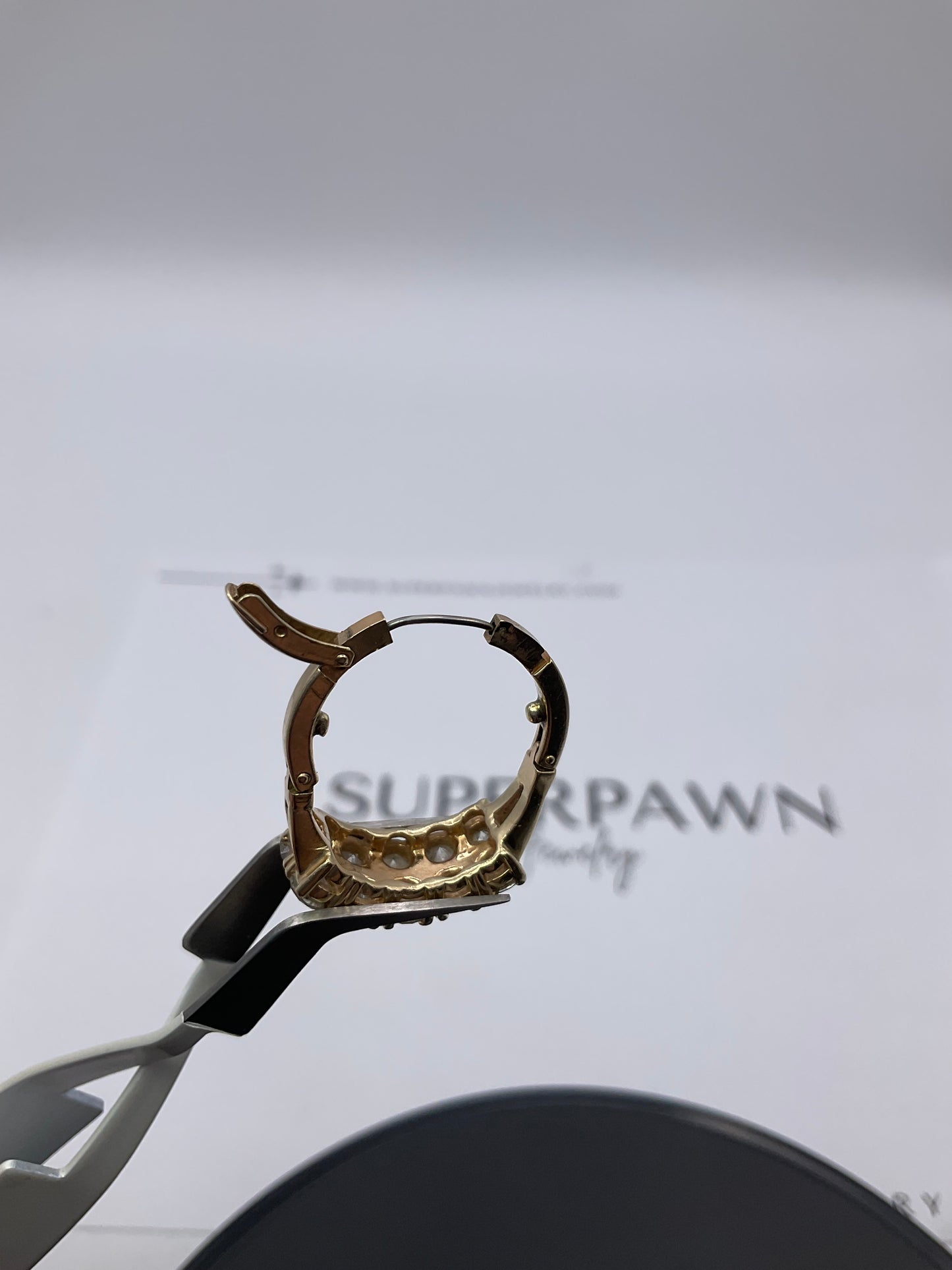 14K Yellow Gold Diamond Clasp Design Ring – Size 5.5 – 5.8g