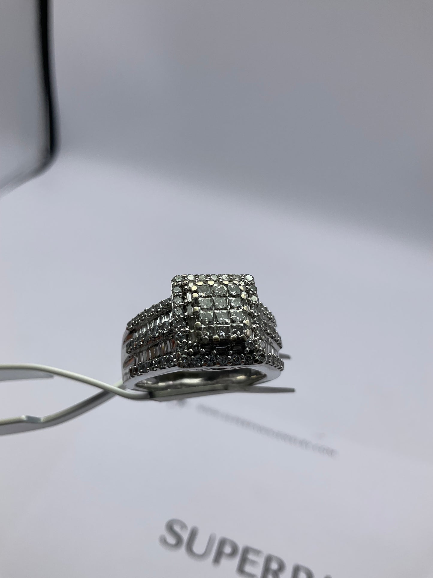 10K White Gold Diamond Cluster Ring with Princess Cut & Baguettes – Size 9.5 – 10g