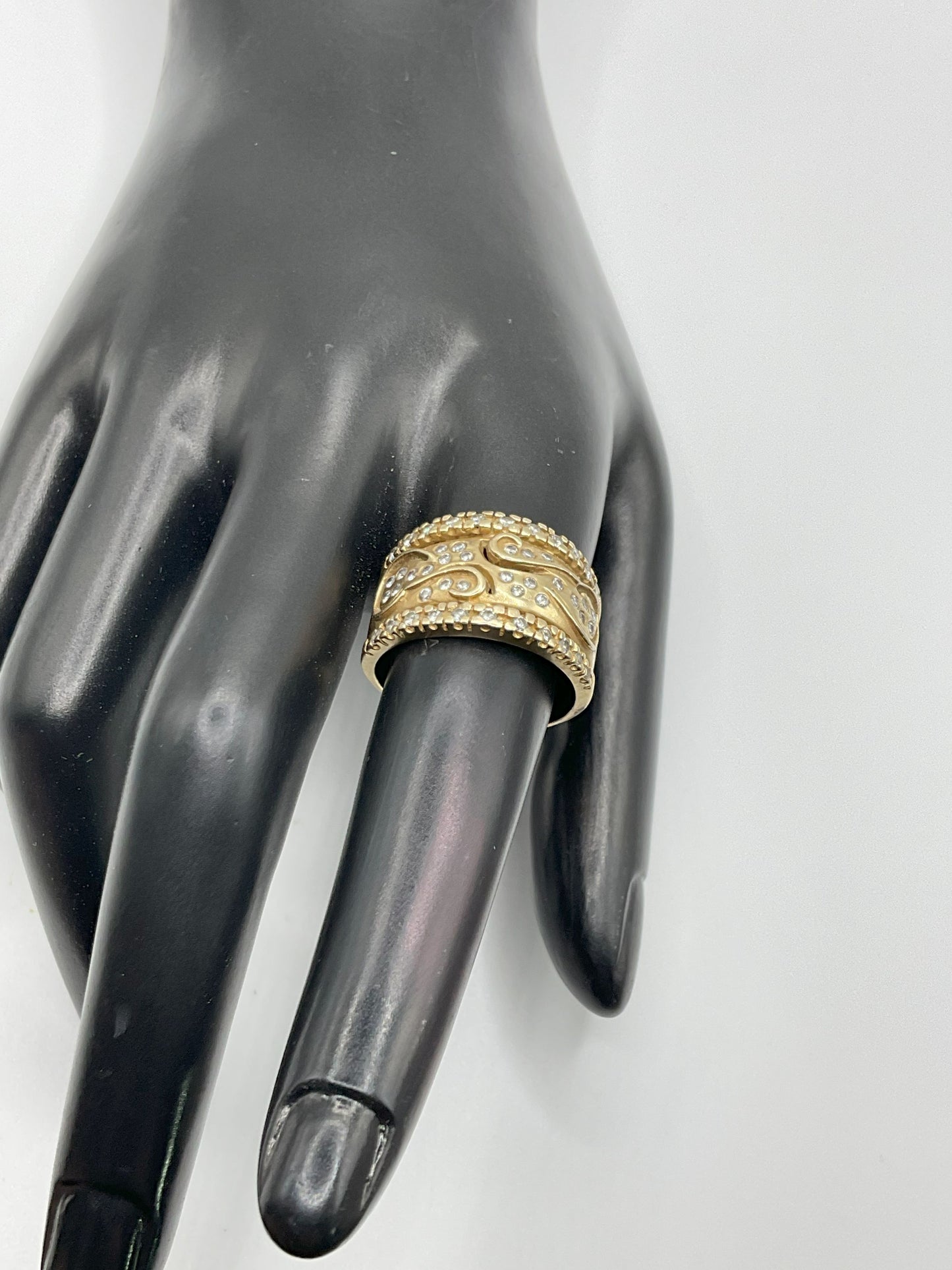 9.6g 14k Yellow Gold Ladies Ring Size 9