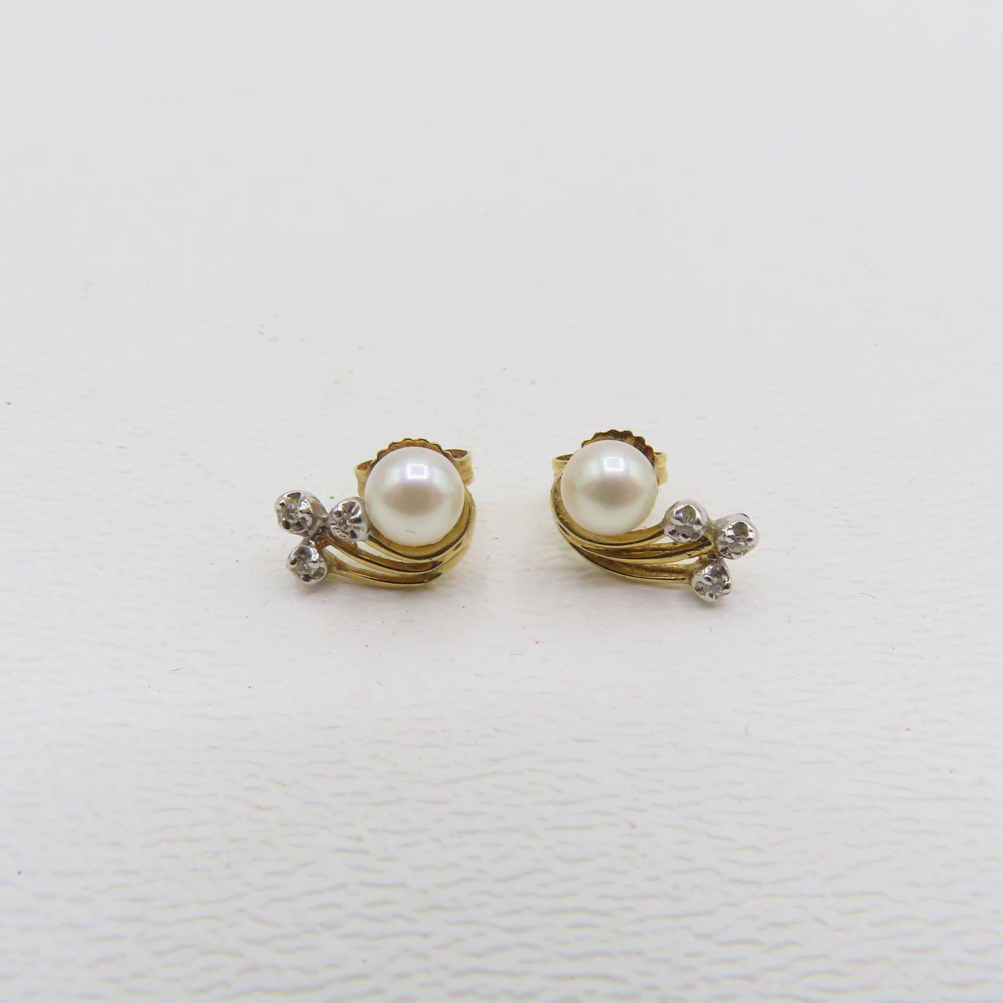 14K Two-Tone Gold Pearl and Diamond Stud Earrings 1.6g