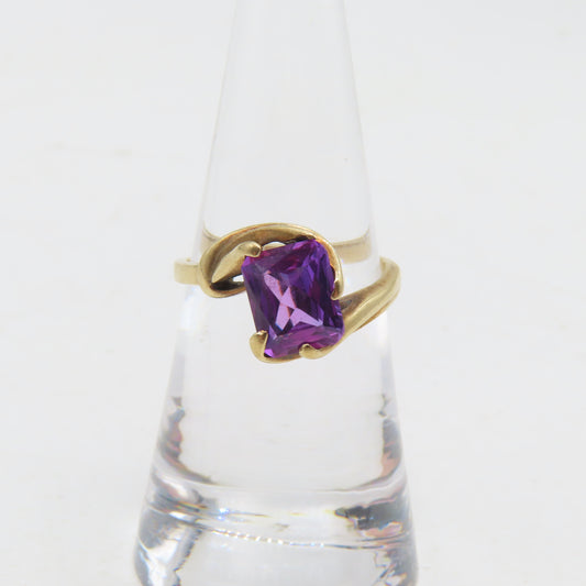 10K Yellow Gold Purple Sapphire Ring Size 6.5 3.1g