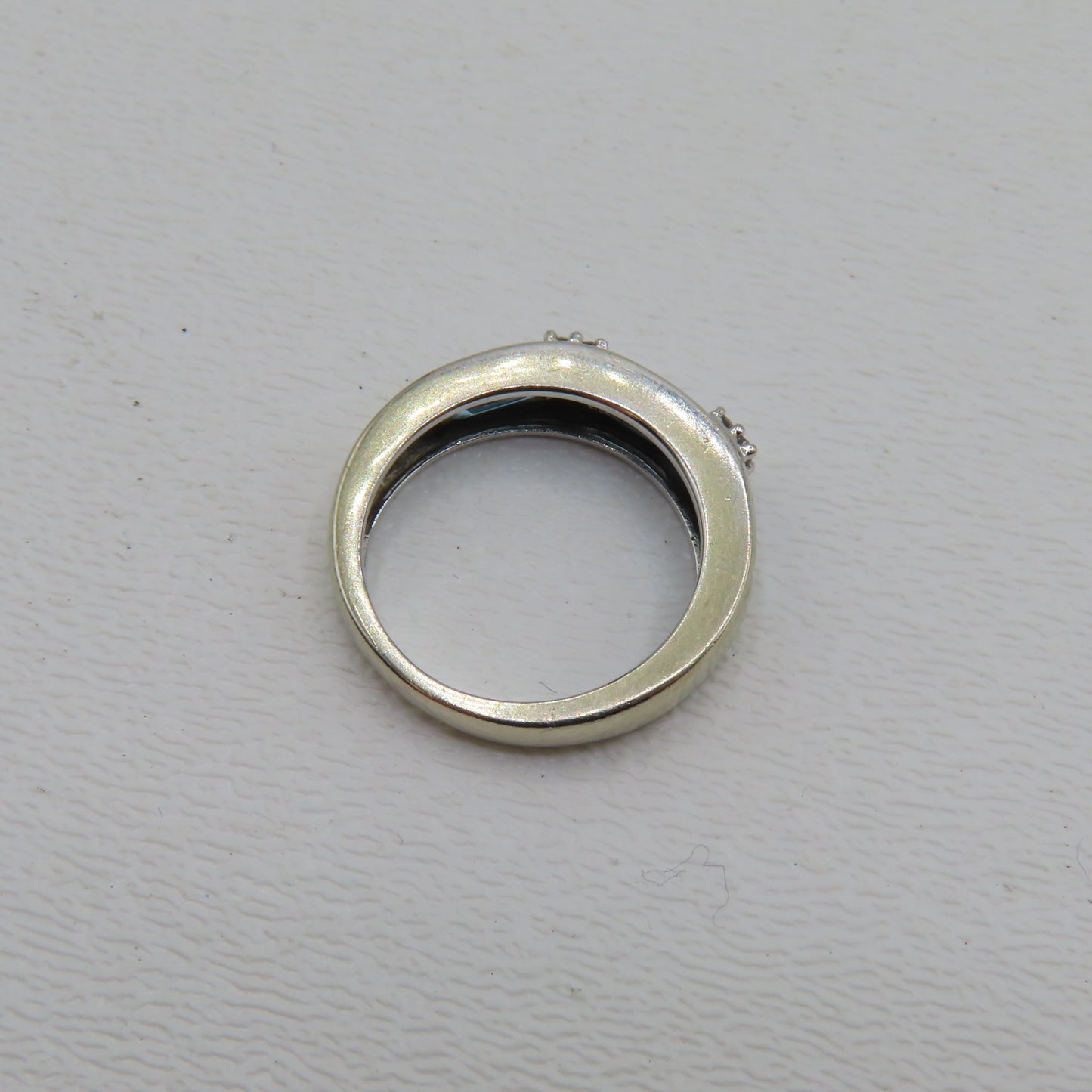 14K White Gold Blue Topaz and Diamond Band Ring Size 5 3.4g