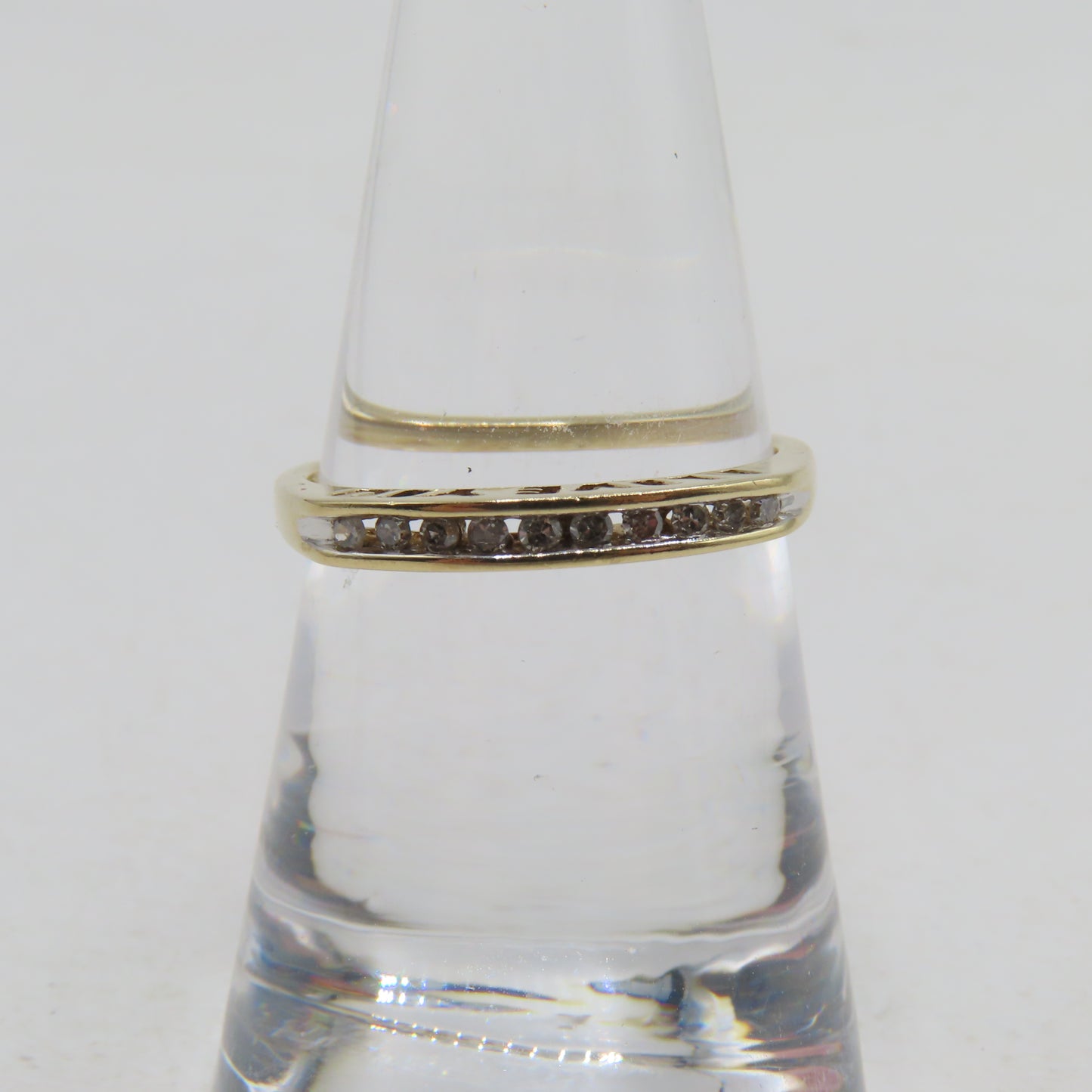 10K Yellow Gold Channel Set Diamond "I Love You" Band Ring Size 7 1.7g