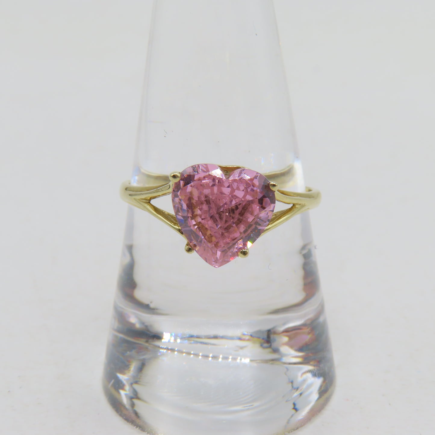 14K Yellow Gold Pink Heart Cut CZ Ring Size 9 2.5g
