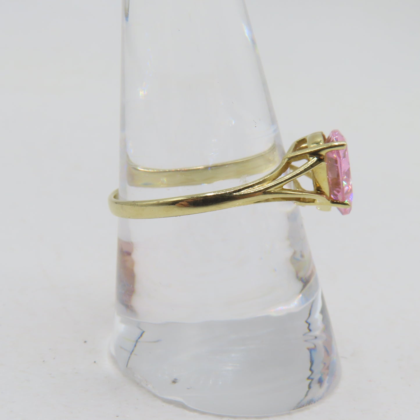 14K Yellow Gold Pink Heart Cut CZ Ring Size 9 2.5g