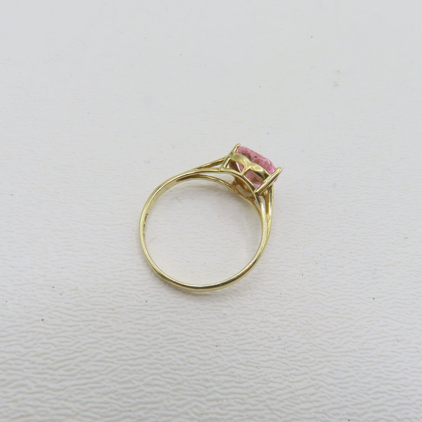 14K Yellow Gold Pink Heart Cut CZ Ring Size 9 2.5g