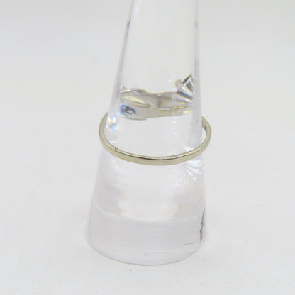 10K White Gold Oval Sapphire and Diamond Ring Size 7-3/4 1.4g