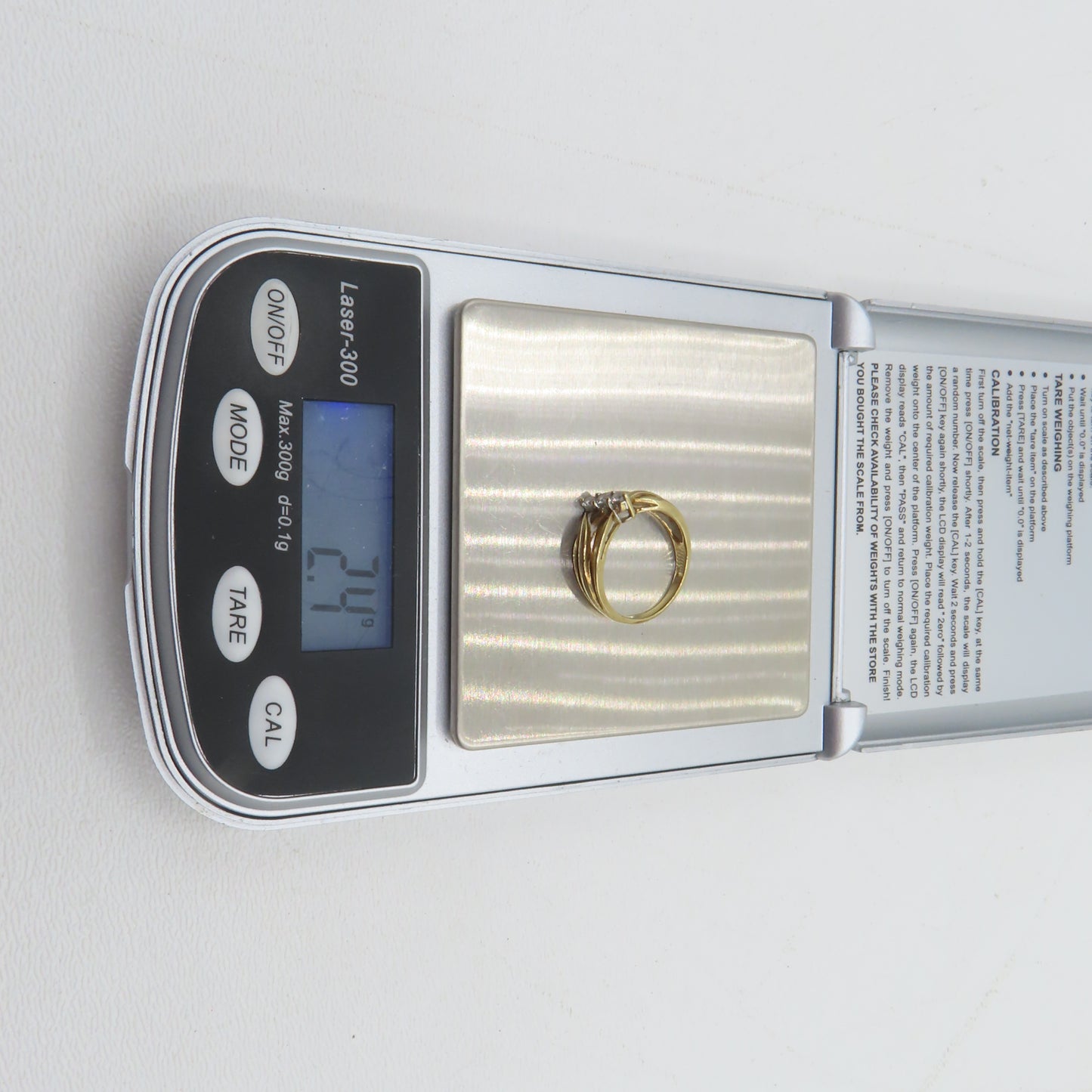 10K Yellow Gold 3 Diamond Ring Size 5 2.4g