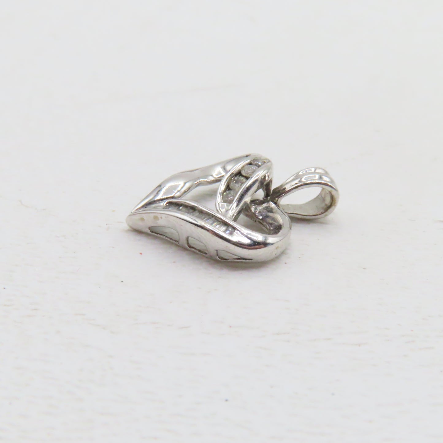 10K White Gold Open Heart Diamond Inlay Pendant 3/4" 1.7g