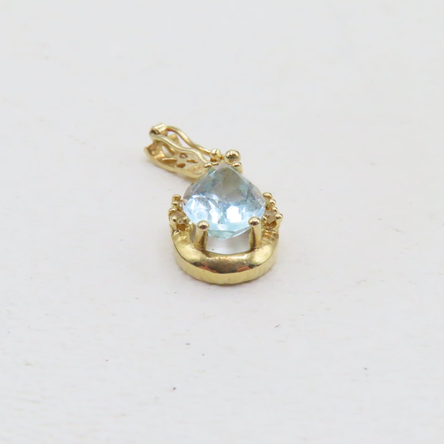 14K Yellow Gold Pear Shaped Blue Topaz Hinged Bail Pendant 1" 2.1g