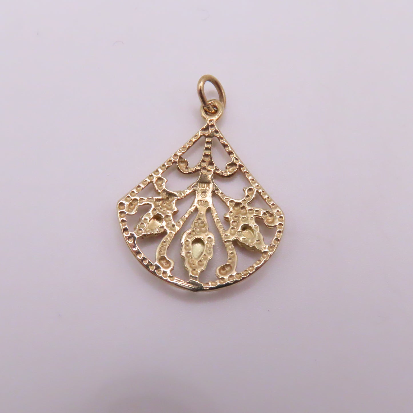 10K Yellow Gold Ornate Fan Leaf Pendant 1" 1.3g