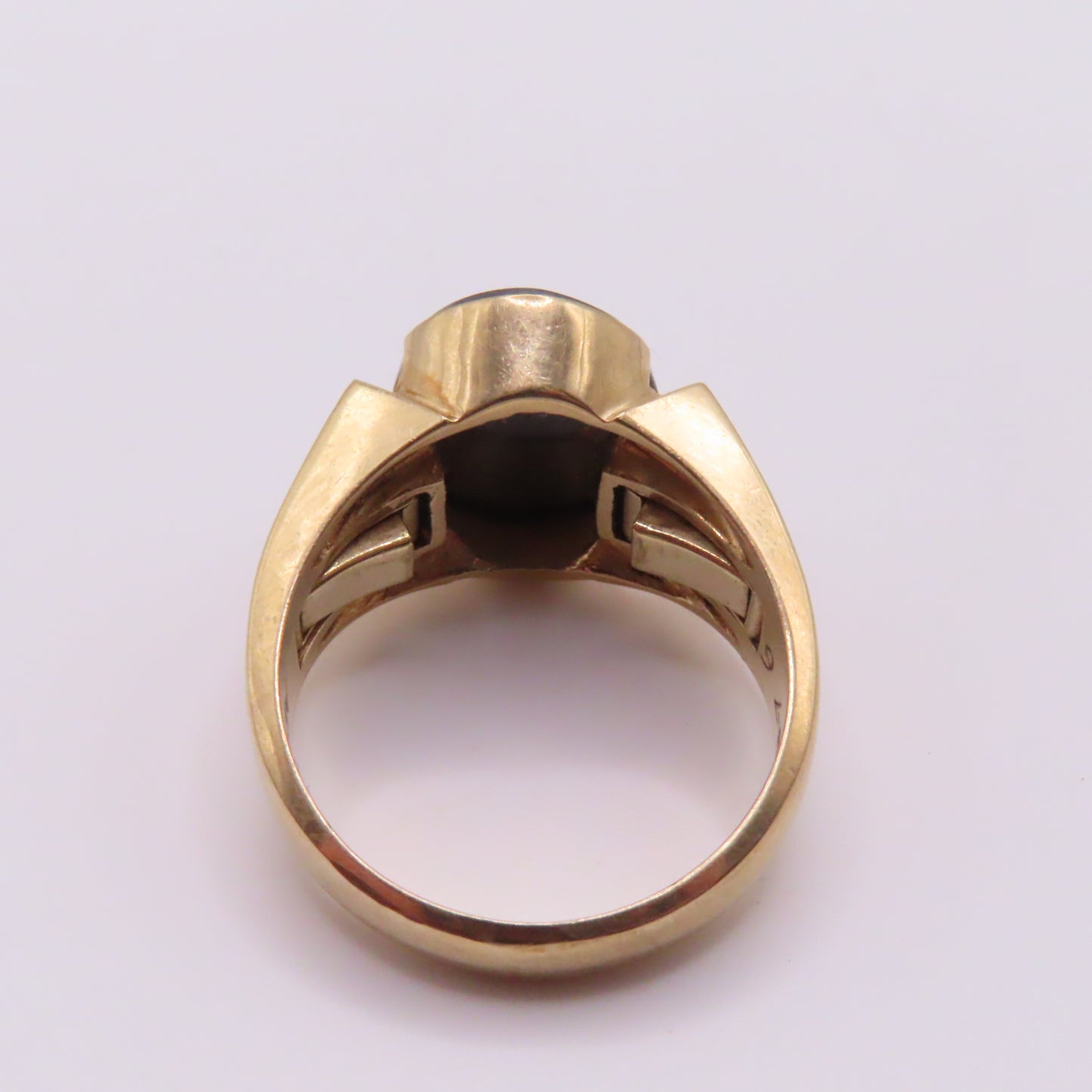 14K Yellow Gold Roman Soldier Hematite Intaglio Carved Signet Ring Size 10.25 10.4g