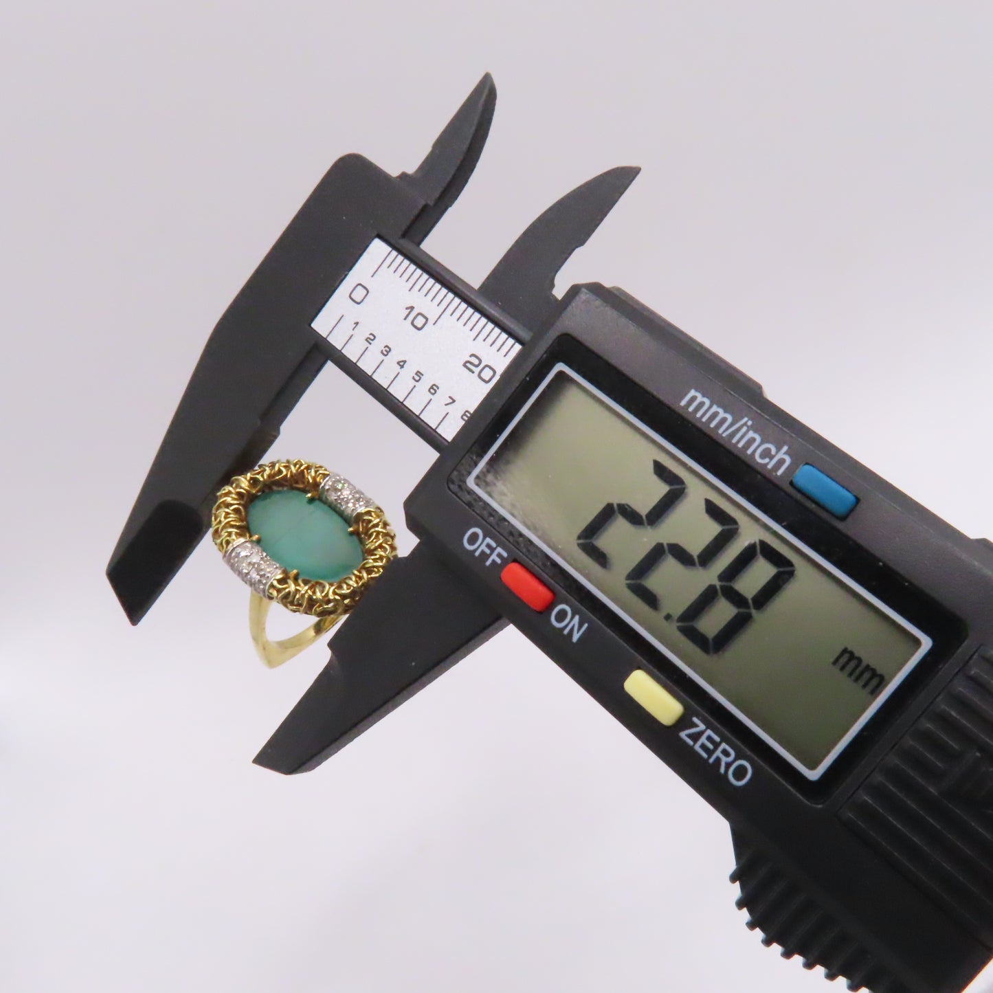 18K Yellow Gold Oval Malachite Byzantine Bezel Diamond Ring Size 5 8.9g