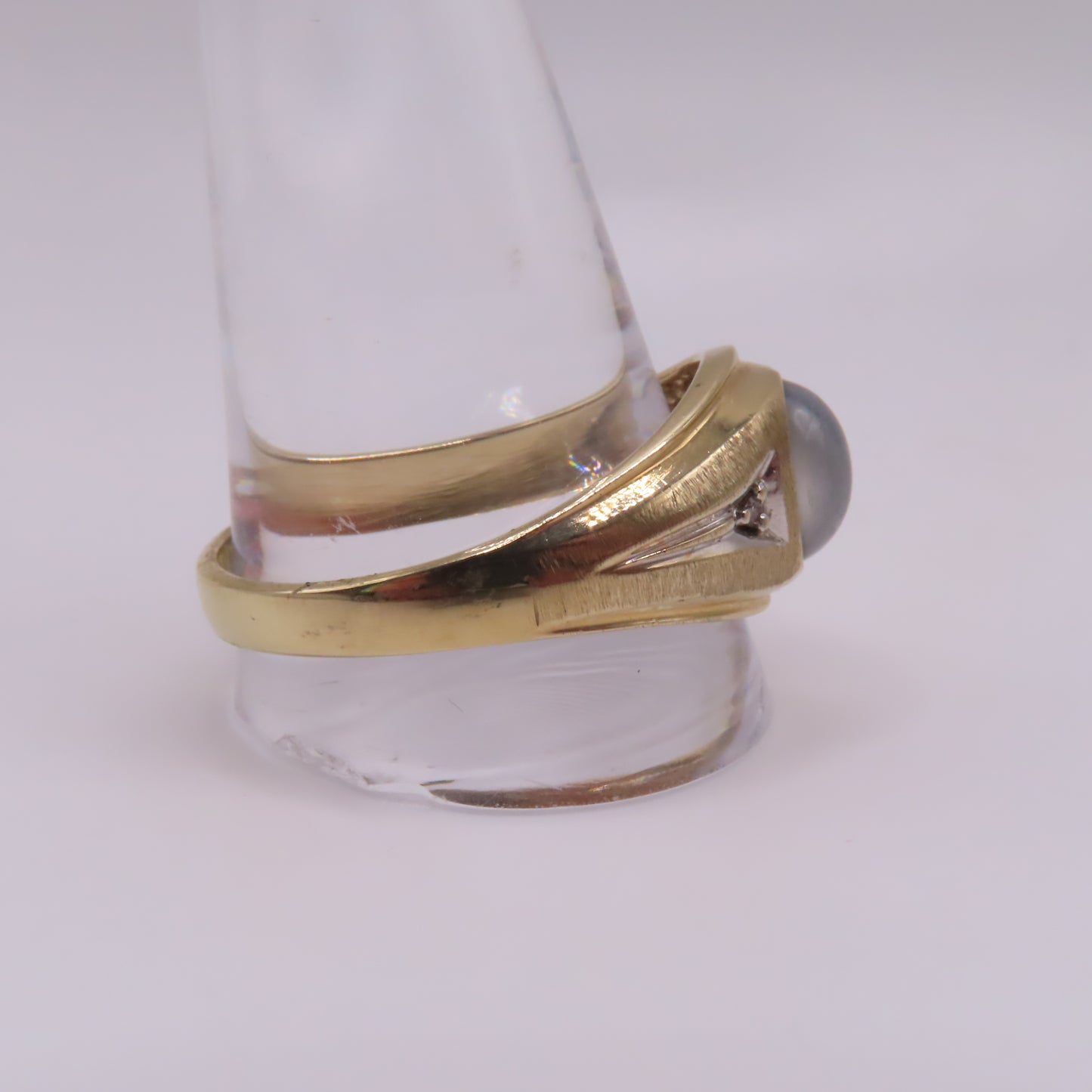10K Yellow Gold Oval Moonstone Cats Eye Cabochon Ring Size 14.25 5g