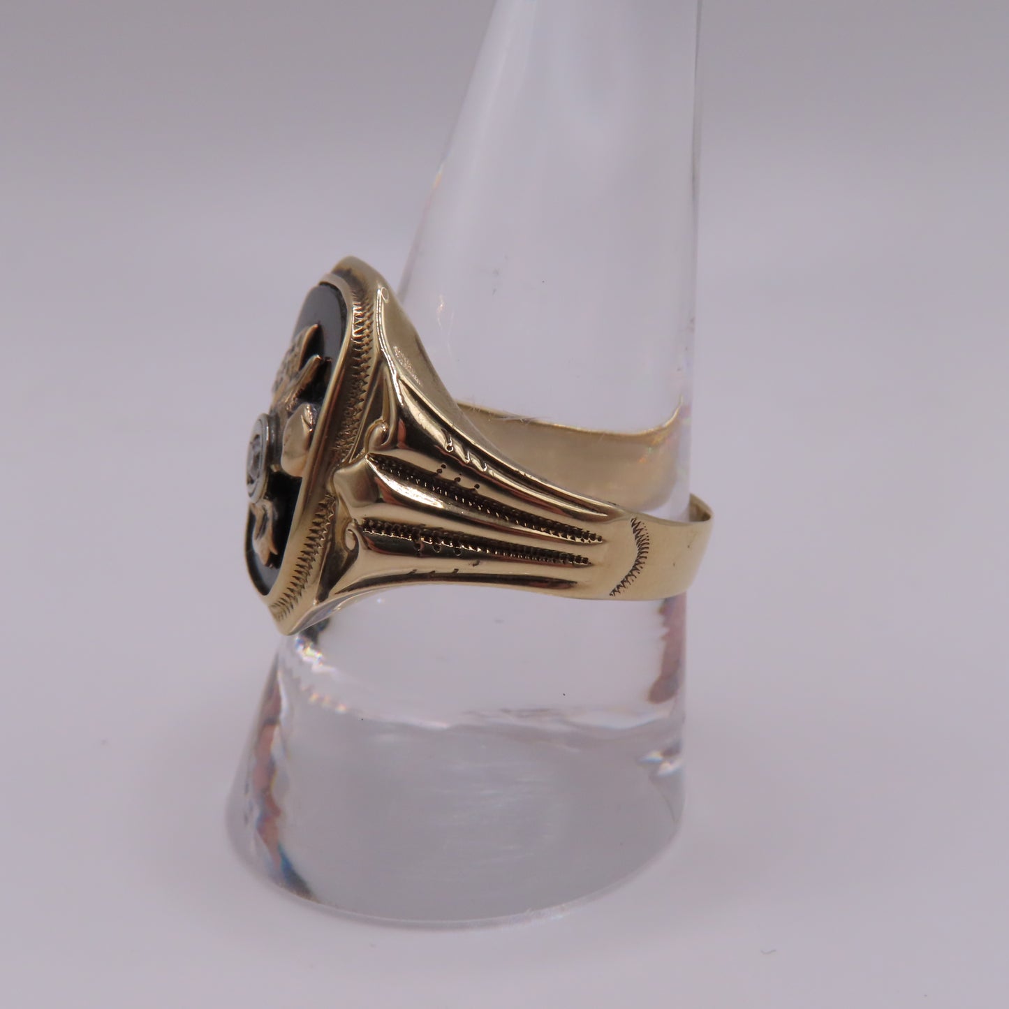 10K Yellow Gold Black Onyx and Diamond Signet Ring Size 10.5 5.6g