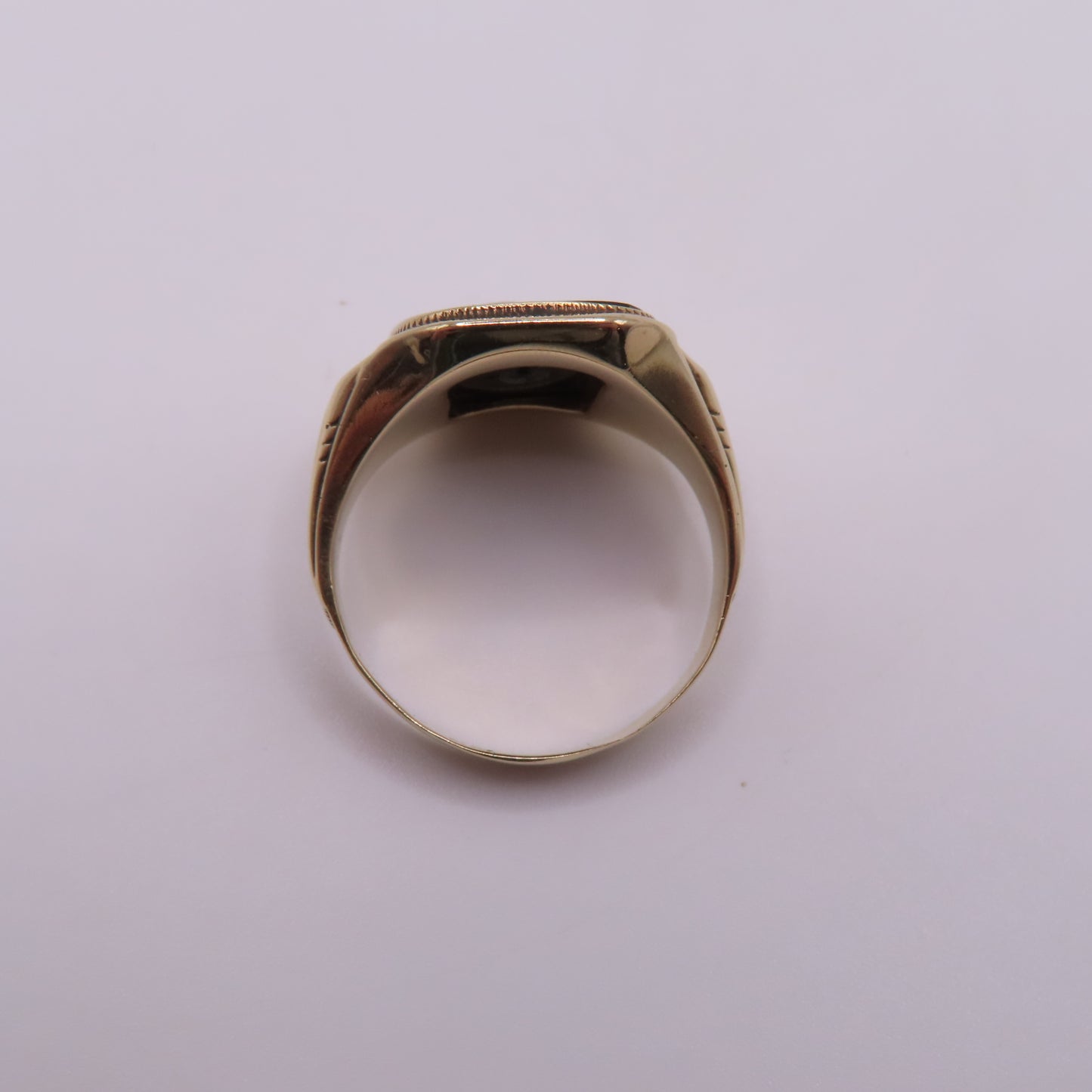 10K Yellow Gold Black Onyx and Diamond Signet Ring Size 10.5 5.6g