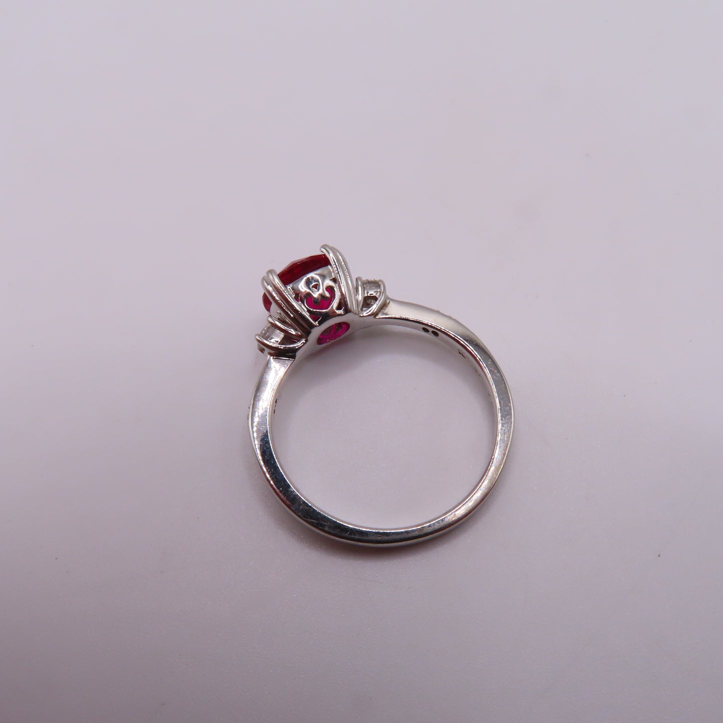 14K White Gold Round Ruby and Moissanite Ring Size 8.25 3.7g