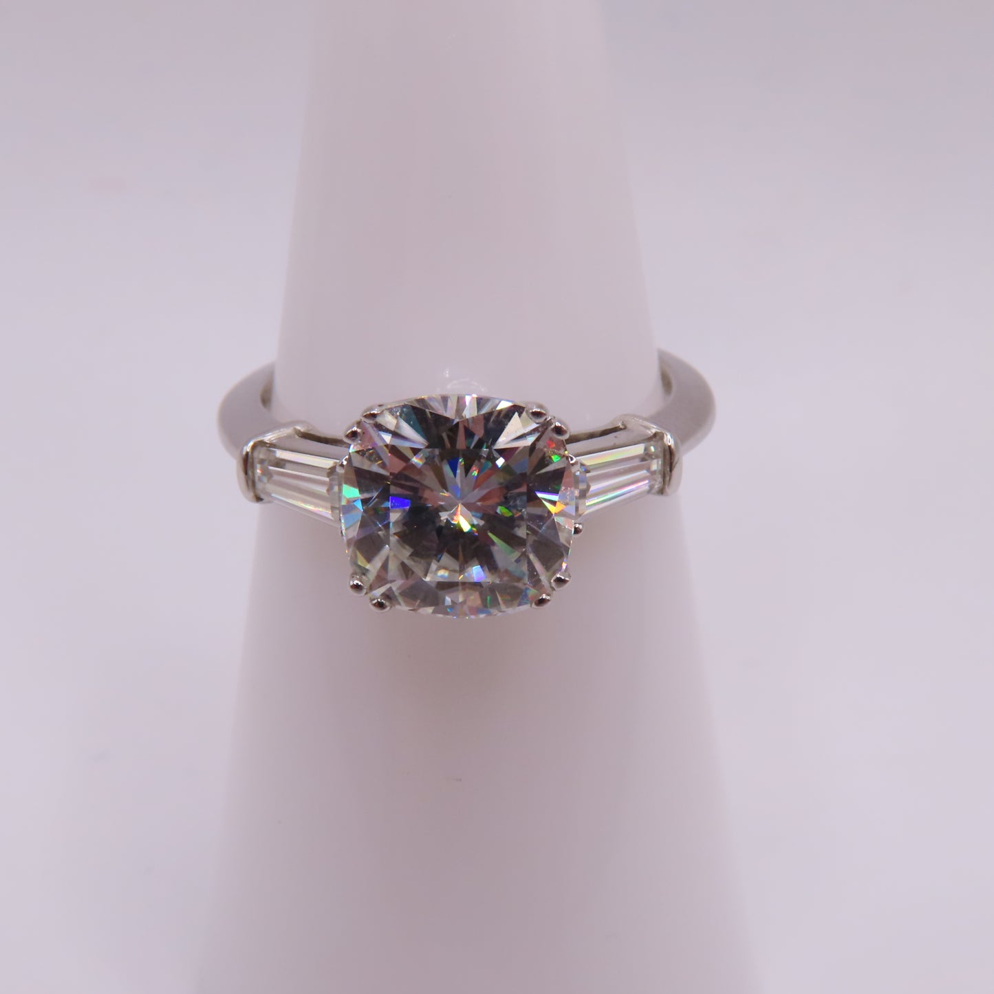 Charles & Colvard 14K White Gold Cushion Cut Moissanite Stone Engagement Ring Size 6.25 3.1g