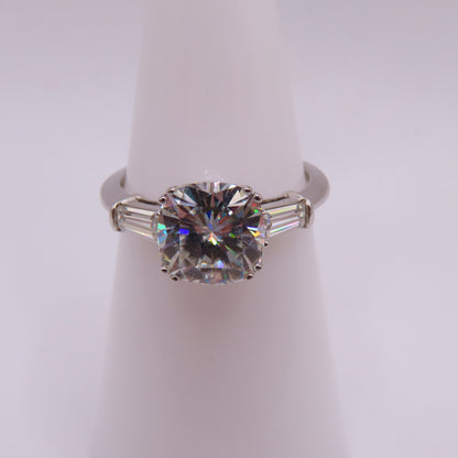 Charles & Colvard 14K White Gold Cushion Cut Moissanite Stone Engagement Ring Size 6.25 3.1g