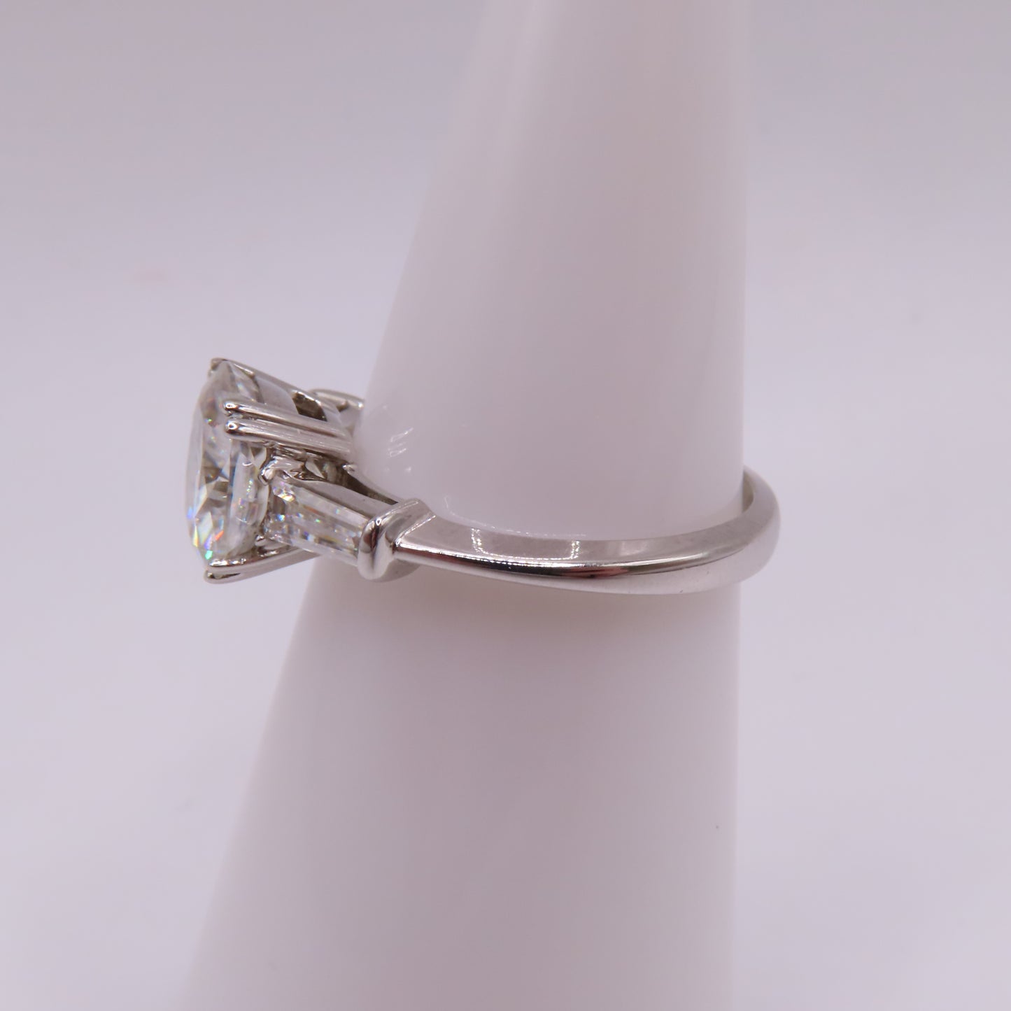 Charles & Colvard 14K White Gold Cushion Cut Moissanite Stone Engagement Ring Size 6.25 3.1g