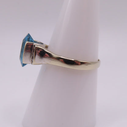 14K White Gold Oval Blue Topaz & Diamond Accent Statement Ring Size 8.25 4.4g