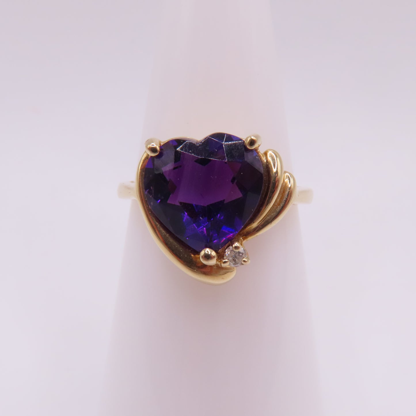 14K Yellow Gold Heart Shaped Amethyst & Diamond Accent Cocktail Ring Size 6.25 3.5g