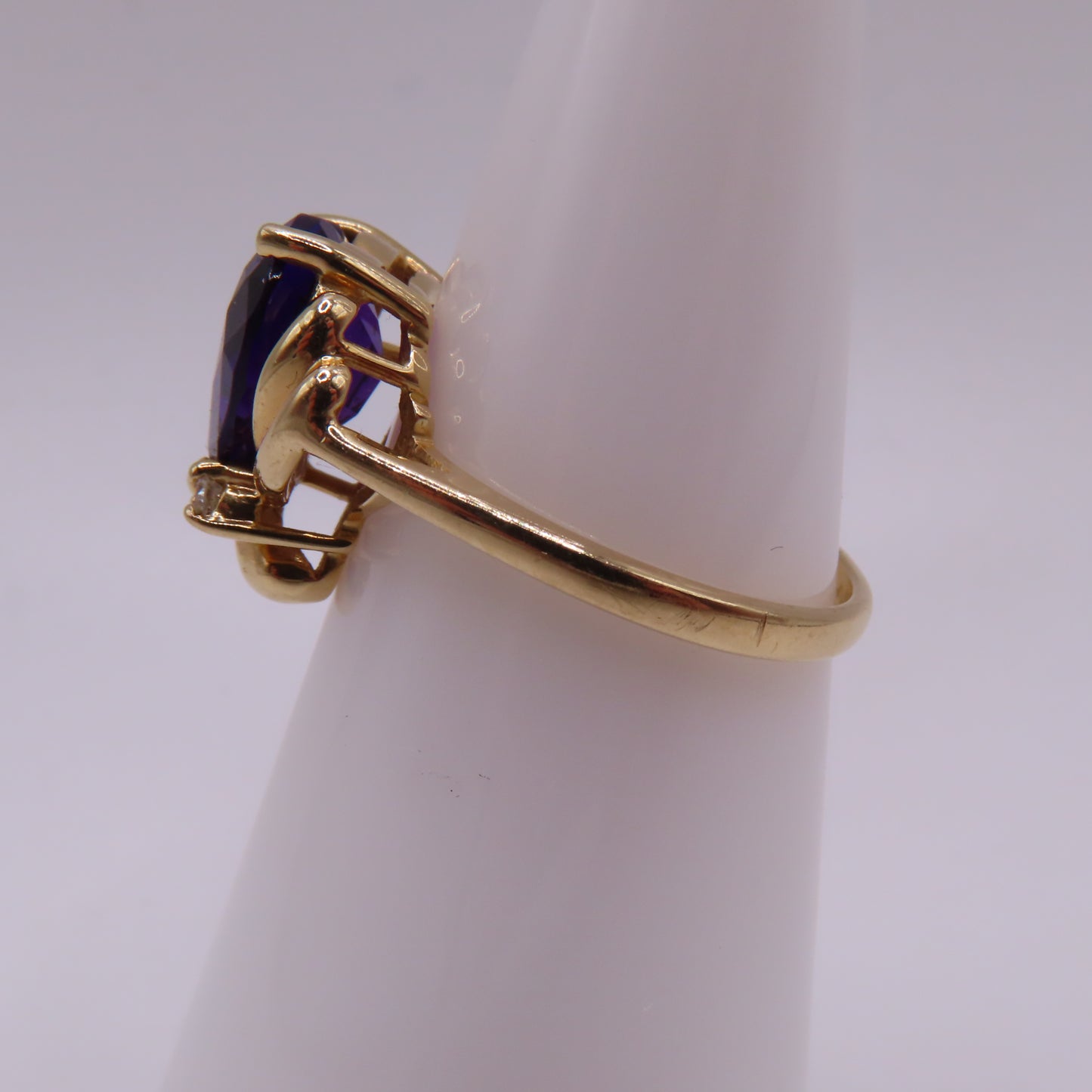 14K Yellow Gold Heart Shaped Amethyst & Diamond Accent Cocktail Ring Size 6.25 3.5g