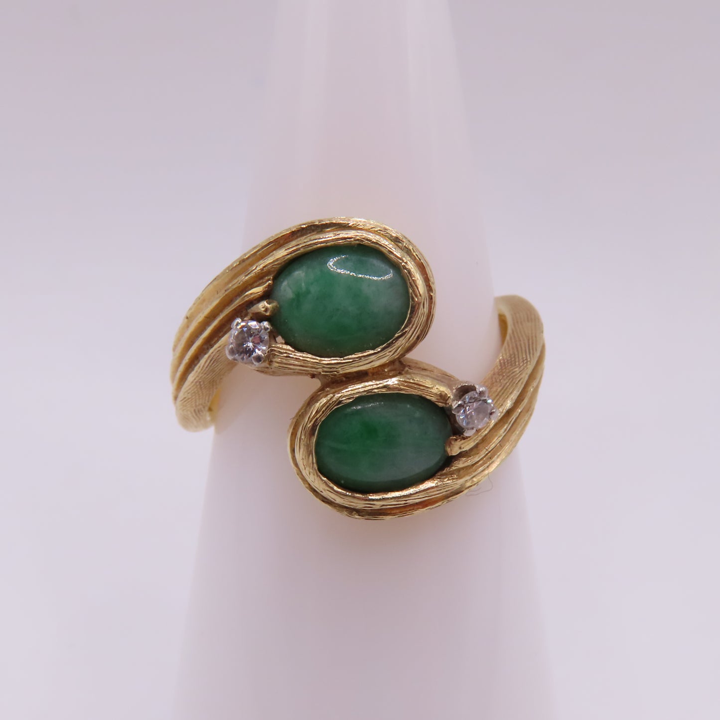 14K Yellow Gold Green Jade Cabochon Diamond Textured Asymmetrical Ring Size 6.5 7.1g