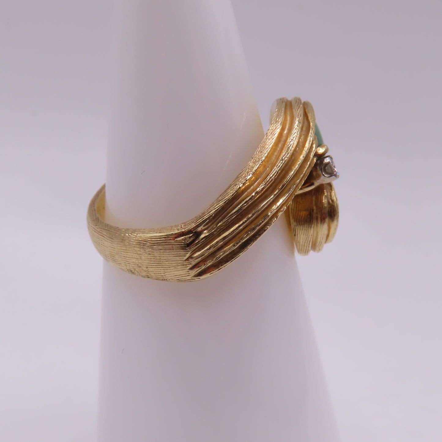 14K Yellow Gold Green Jade Cabochon Diamond Textured Asymmetrical Ring Size 6.5 7.1g