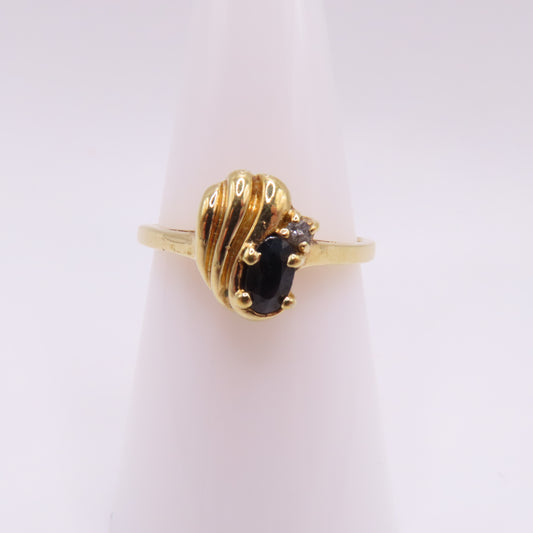 Vintage 14K Yellow Gold Oval Sapphire Ribbed Asymmetrical Ring Size 7 2.3g