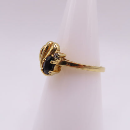Vintage 14K Yellow Gold Oval Sapphire Ribbed Asymmetrical Ring Size 7 2.3g