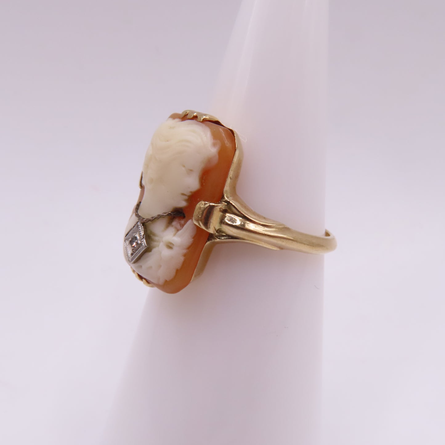 Vintage 10K Yellow Gold Habillé Cameo Shell Carved Lady Ring Size 5.5 3.2g