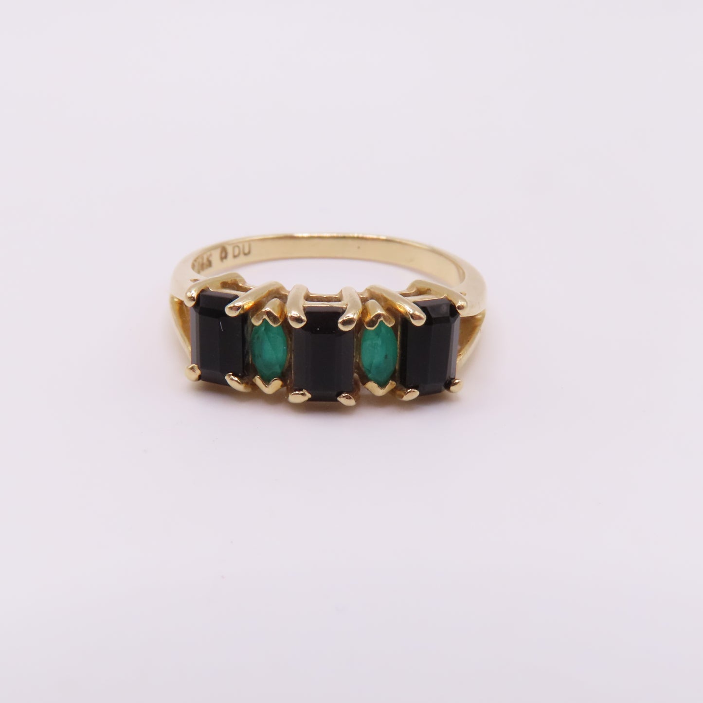 14K Yellow Gold Alternating Emerald & Onyx Five Stone Band Ring Size 6.5 2.9g